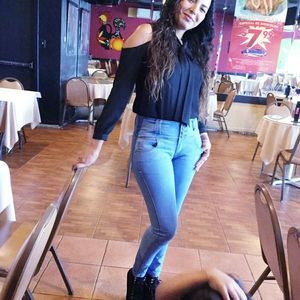 Meet your Posher, Yamileth